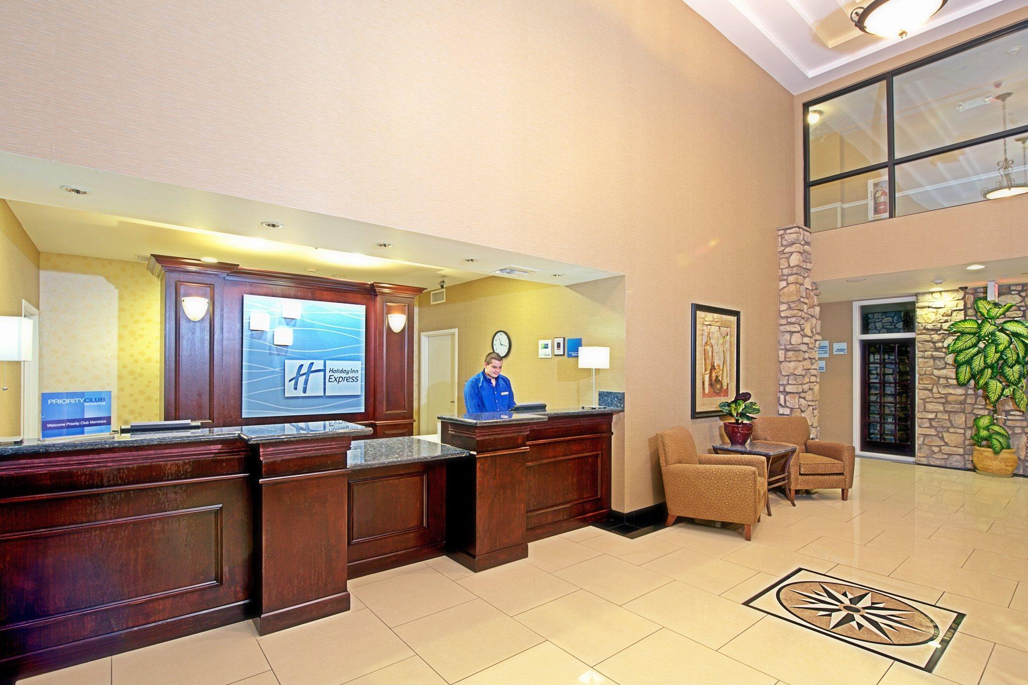 Holiday Inn Express & Suites Tucson By Ihg Exterior photo